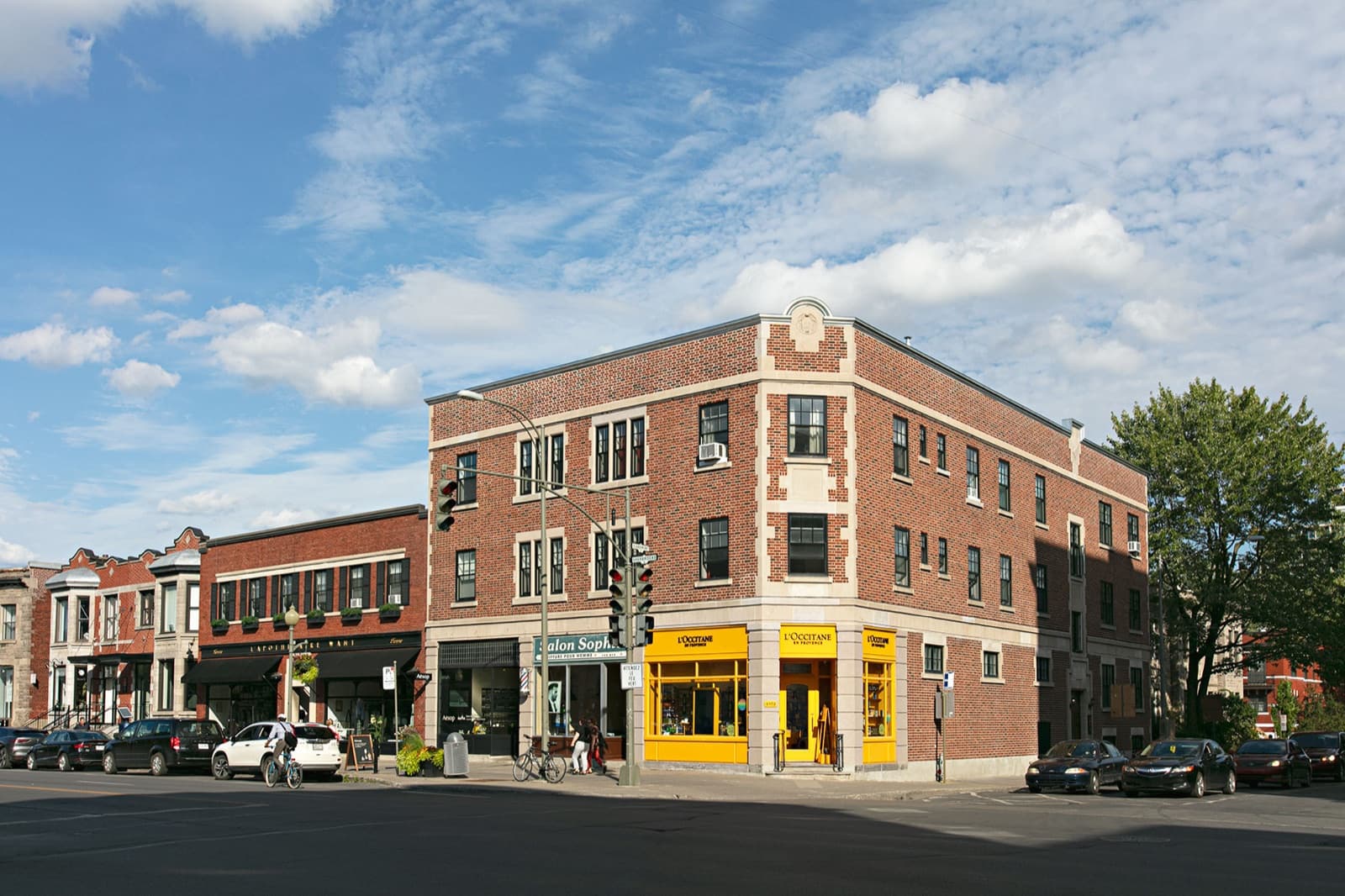 389 Claremont
