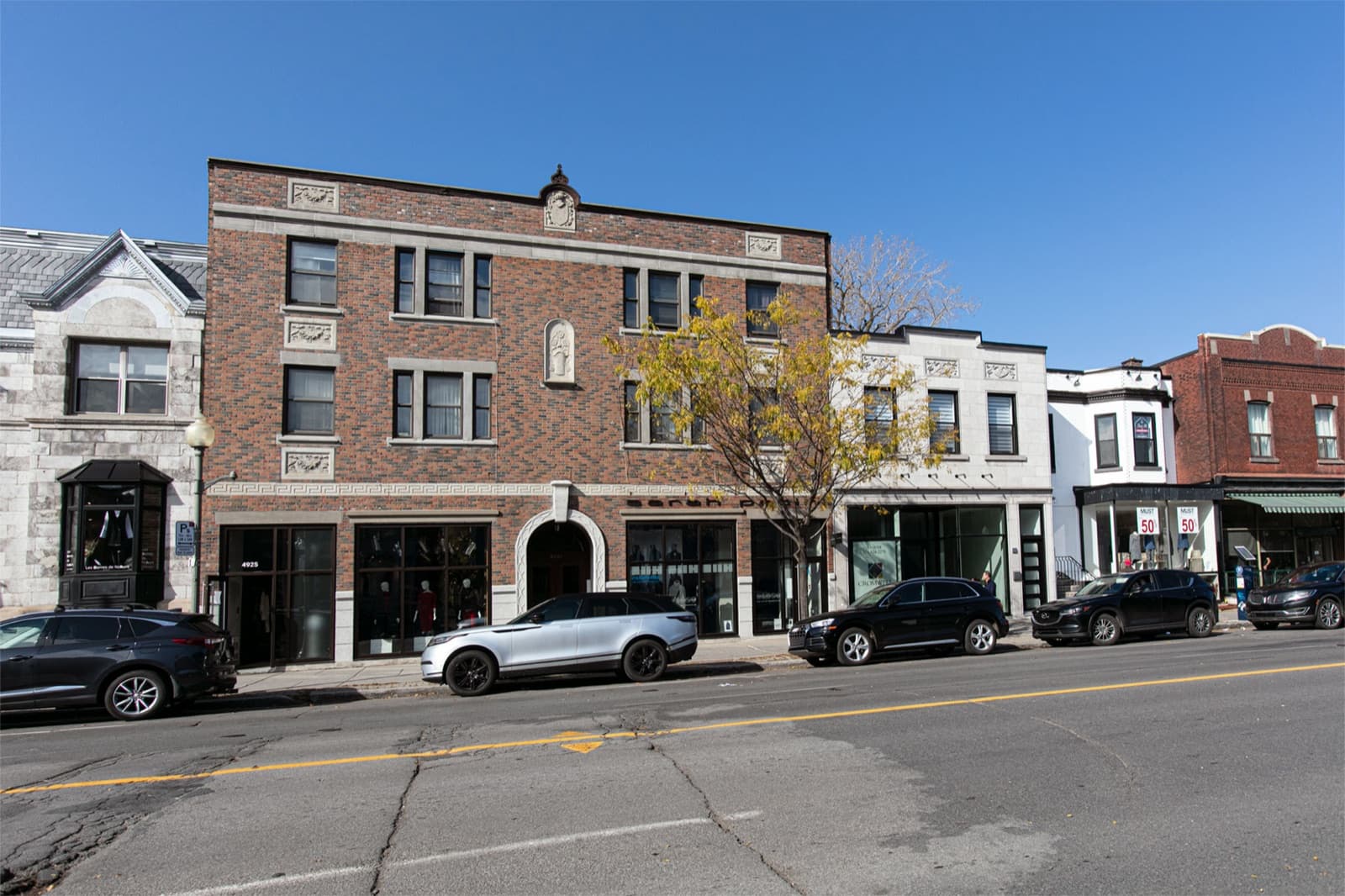 4921 Sherbrooke W