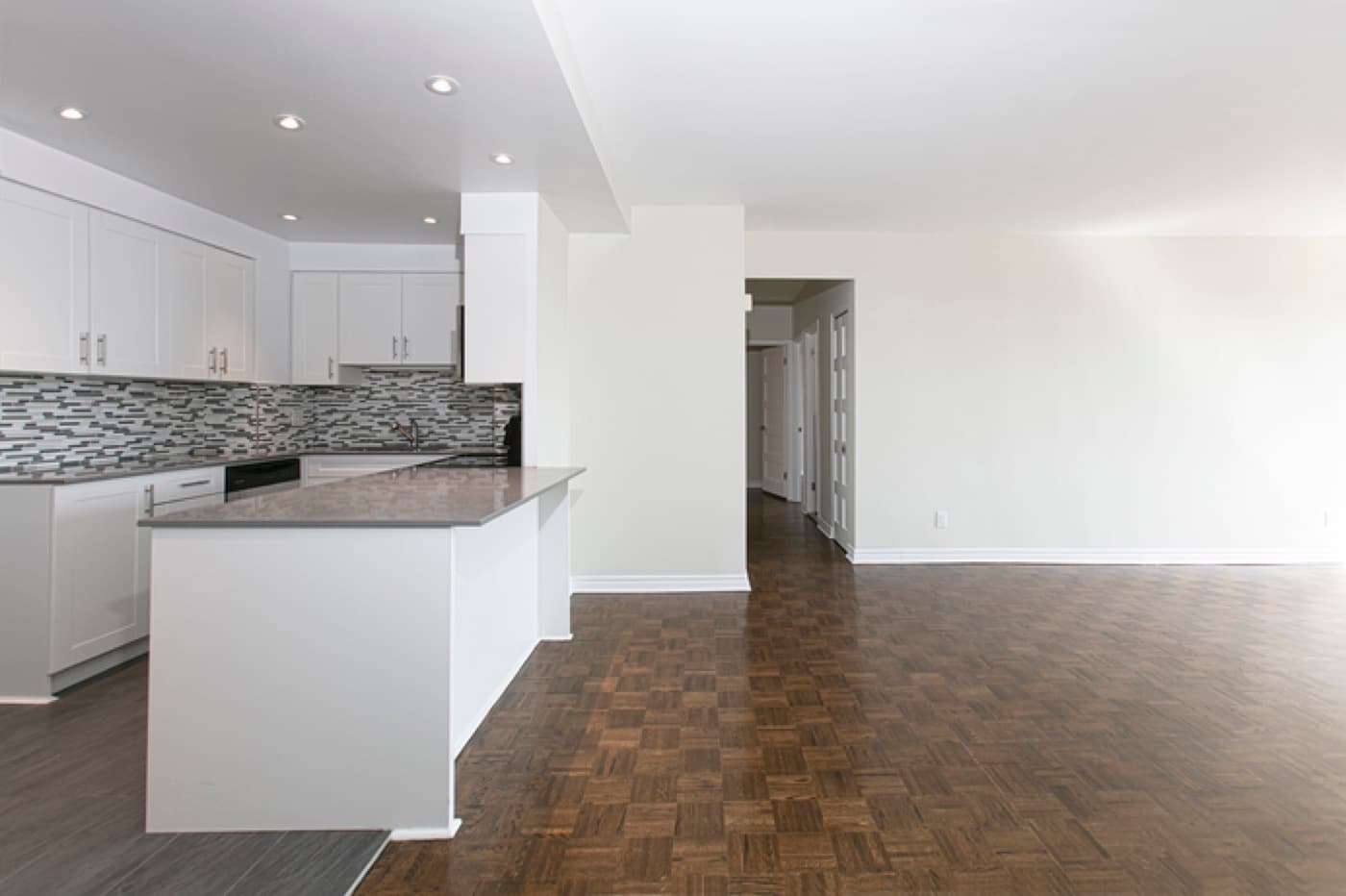 1745 Cedar Av