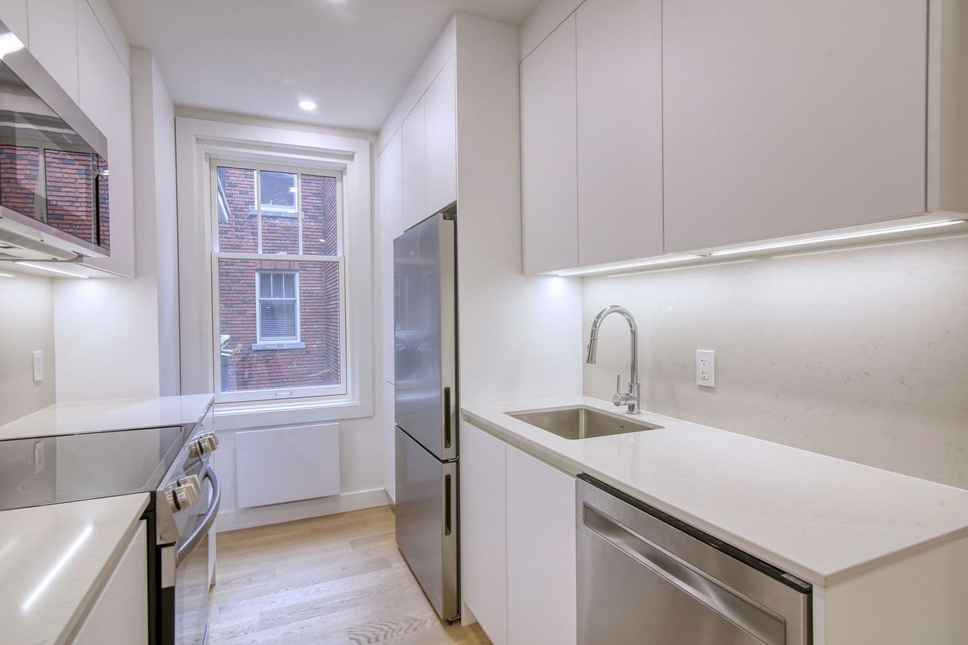 4557 Sherbrooke W