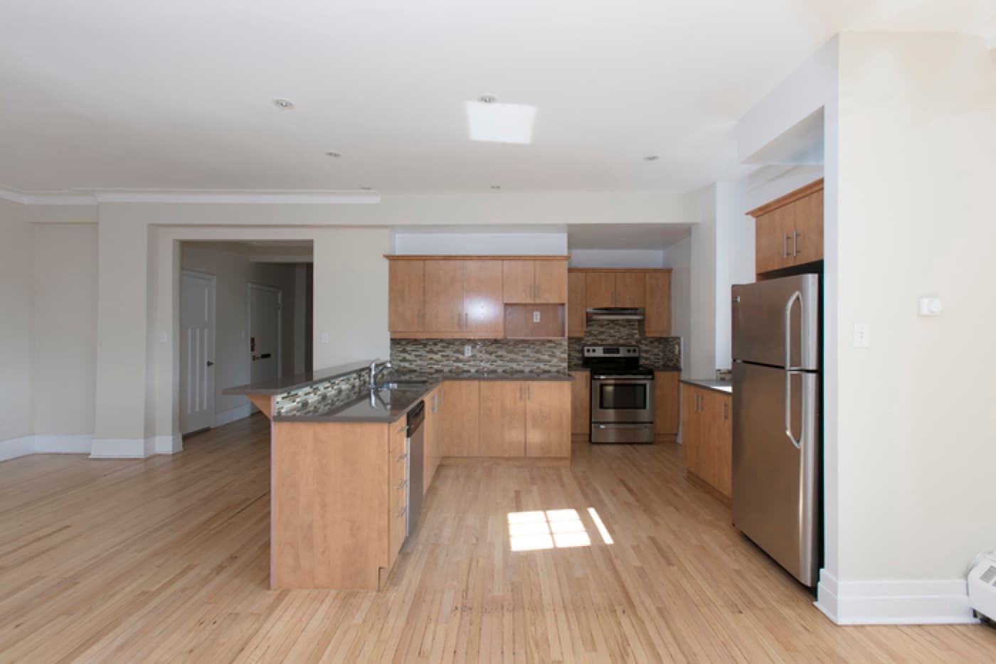 5010 Sherbrooke W