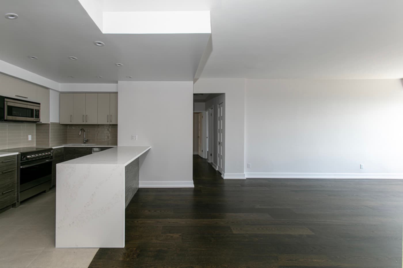 1745 Cedar Av